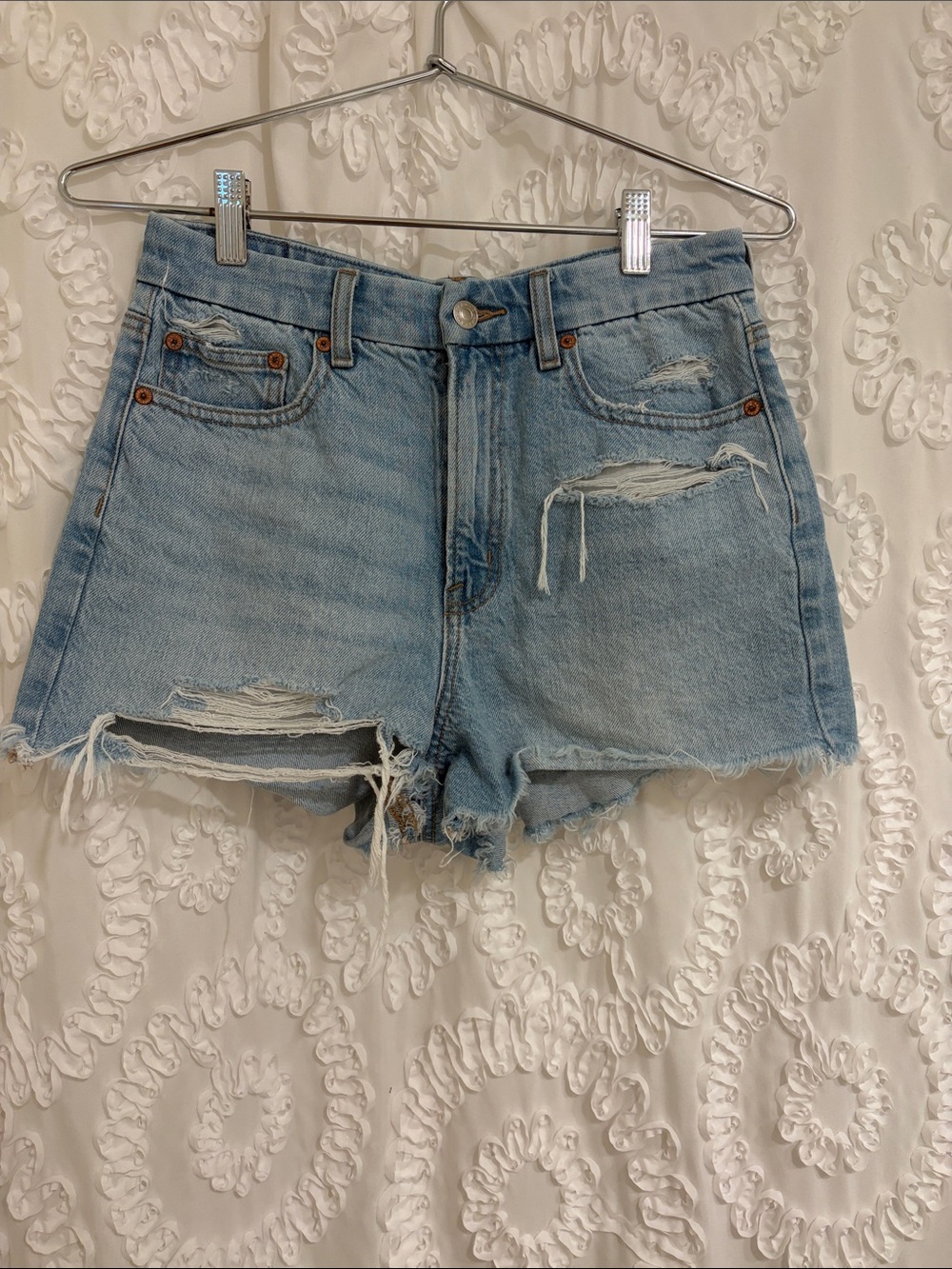American Eagle Strigid Curvy 90s Boyfriend Shorts